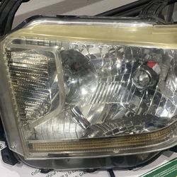 Toyota Tundra Headlight