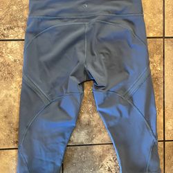 Lululemon leggings capris size 6