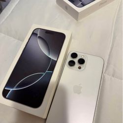 iPhone 16 Pro Max 
