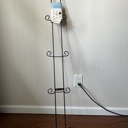 Ionic dish Plate and frame holder. Wall Mount