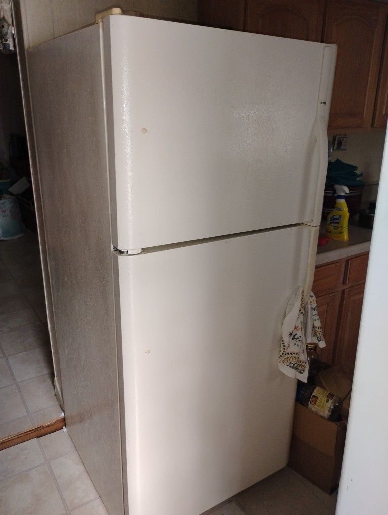 Refrigerator