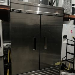 Freezer Commercial style solid 2 doors 