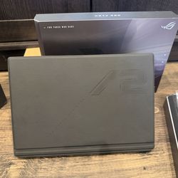 ASUS - ROG Flow Z13 180Hz Touch Gaming Laptop AMD Ryzen AI Max+ 395 - 64GB RAM - 1TB + WARRANTY