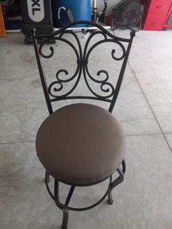 Bar stool seats