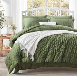 Queen Comforter Set 7 Pieces (8813)