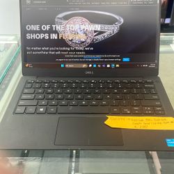 Dell Laptop/Portatil (Nosotros Hablamos espanol)