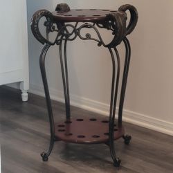 Round Table/ Pool Que Holder