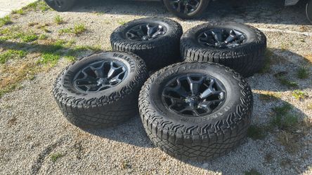 Ram TRX RHO 1500 black wheels