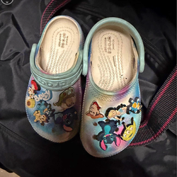 Croc size 8, comes with all the charms