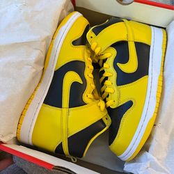 Nike Dunk High SP “Iowa” 2020 - Size 9