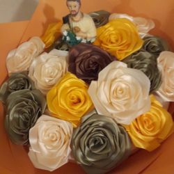 Ramo De Rosas  Con El Santo San Judas Tadeo 