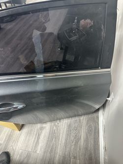 Nissan sentra door