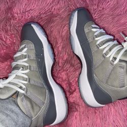 Jordans 11 Cool Grey Size 6