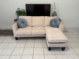 Beige sectional sofa !!! Great condition