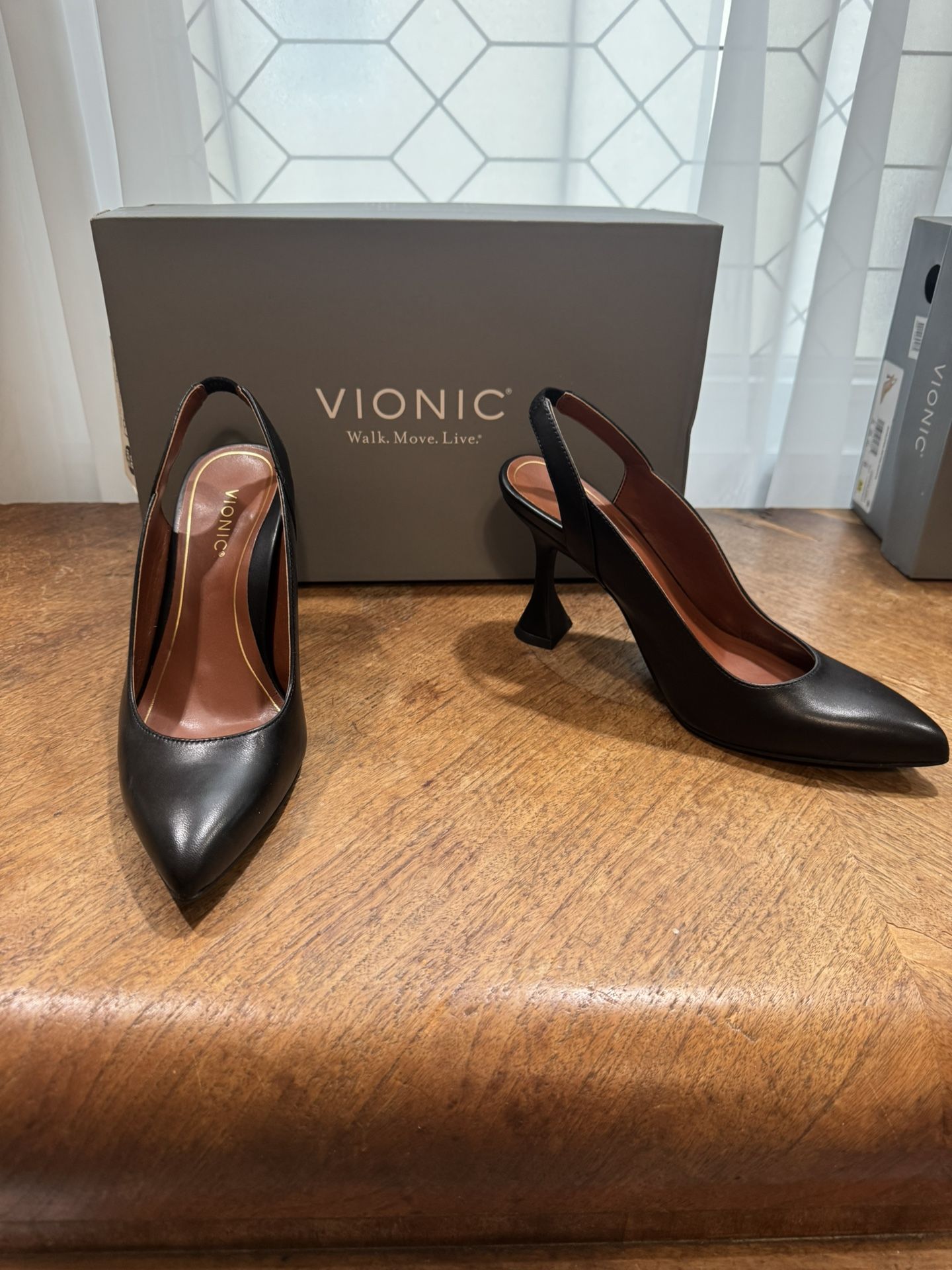 Vionic Heels Size 8 Black Pumps Women’s Shoes Work Wear Professional Dress Comfort