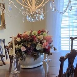 Beautiful, Well-made Dining Room Table