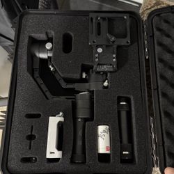 Camera Stabilizer - Zhiyun Crane V2
