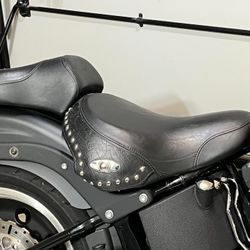 Harley Seat