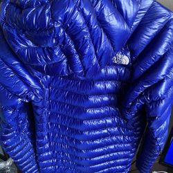 Brand new The North Face down jacket 800 Summit Series