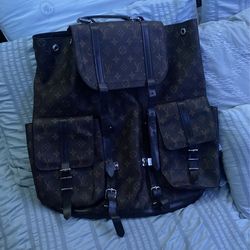 XL luis vuitton backpack