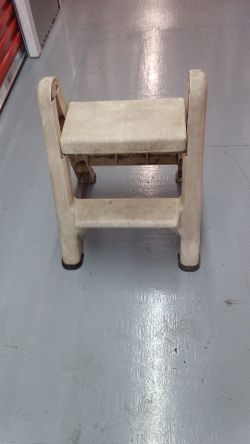 Durable fold up step ladder made by Rubbermaid