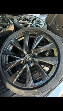 Toyota Corolla rims and tires