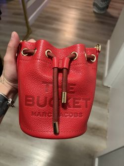 The bucket Bag
