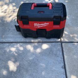Milwaukee Vacuum  M18  
