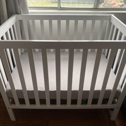 Mini Crib With Mattress