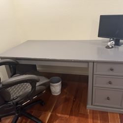 Office Desk with 3 Drawers & 2 Shelves