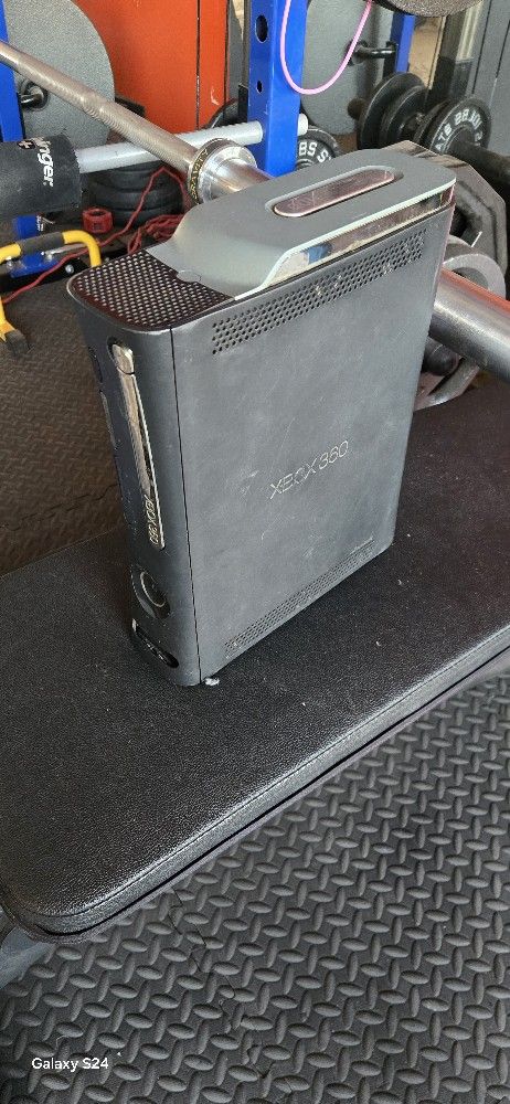 Xbox 360 (Read Description)