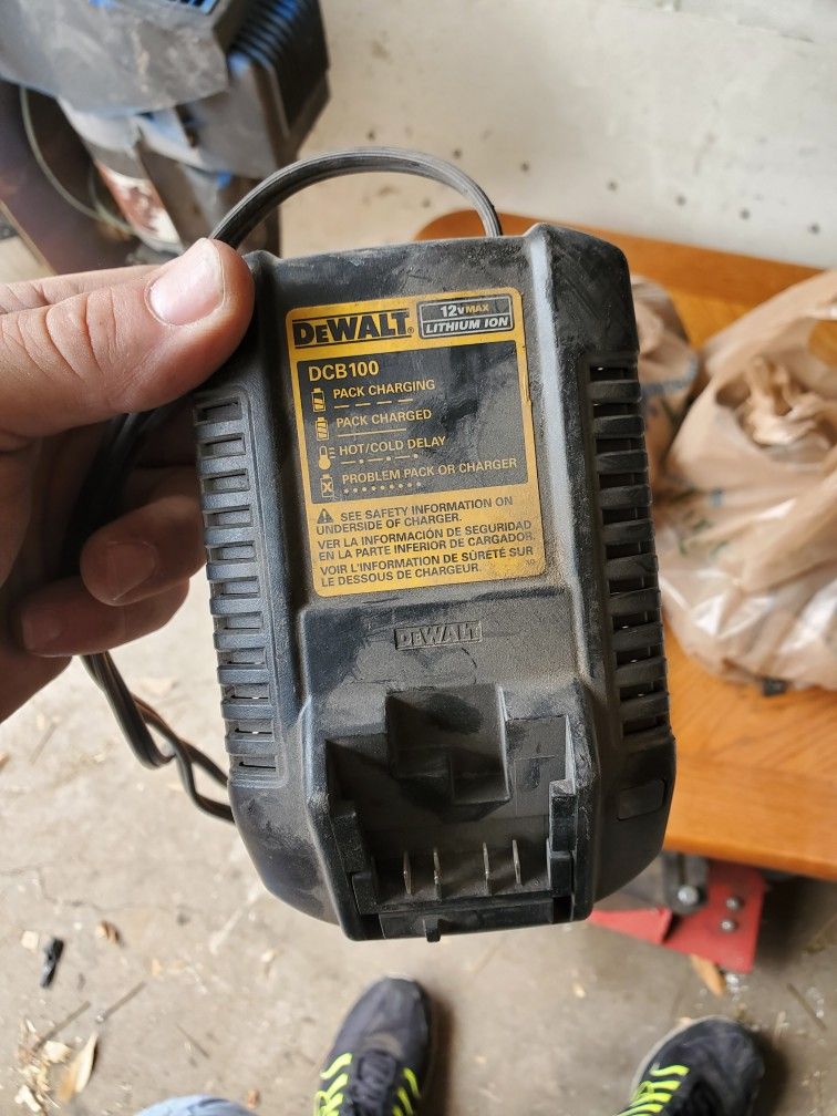 Dewalt Charger