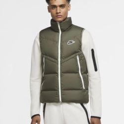 Nike Sportswear Storm-FIT Windrunner Puffer Vest in new condition size Large