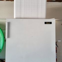 Mini Cube Fridge PLUS Cooler w/ Reusable Ice Packs.