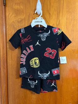 NWT Toddler Jordan 2-Piece Set Black Red Bulls Graphic T-Shirt Shorts 4T