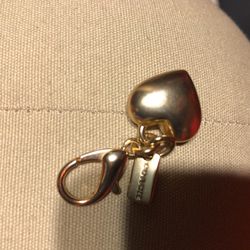Coach BEAR BAG CHARM IN SIGNATURE for Sale in Katy, TX - OfferUp