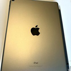 Apple iPad Pro 10.5” 256GB + Smart Keyboard + Smart Cover