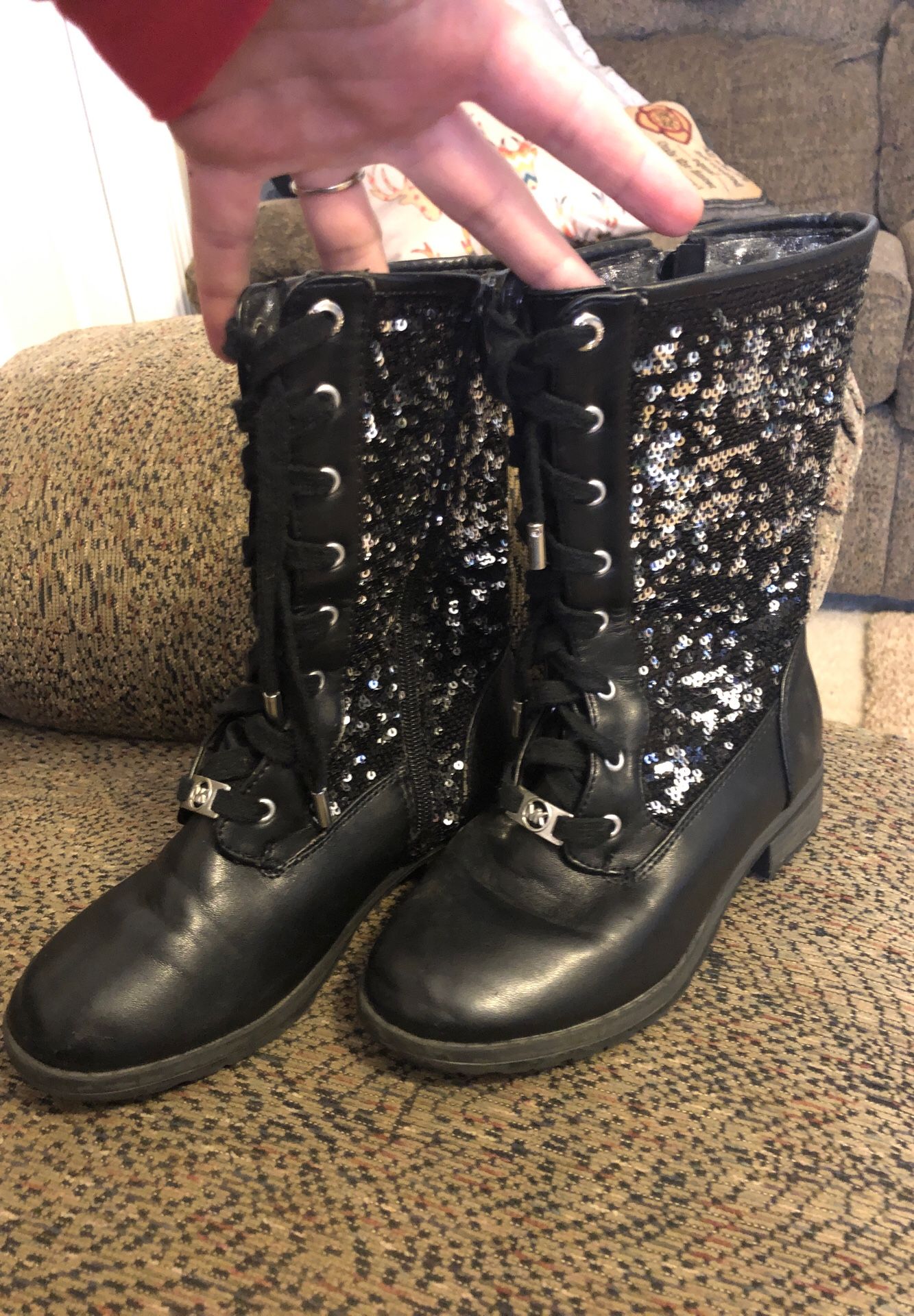 MK black girls sparkle boots size 1