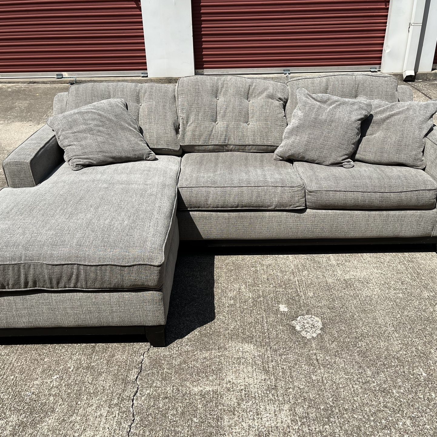 2 Pc Sofa Chaise Sectional Clarke Platinum Baci Living Room
