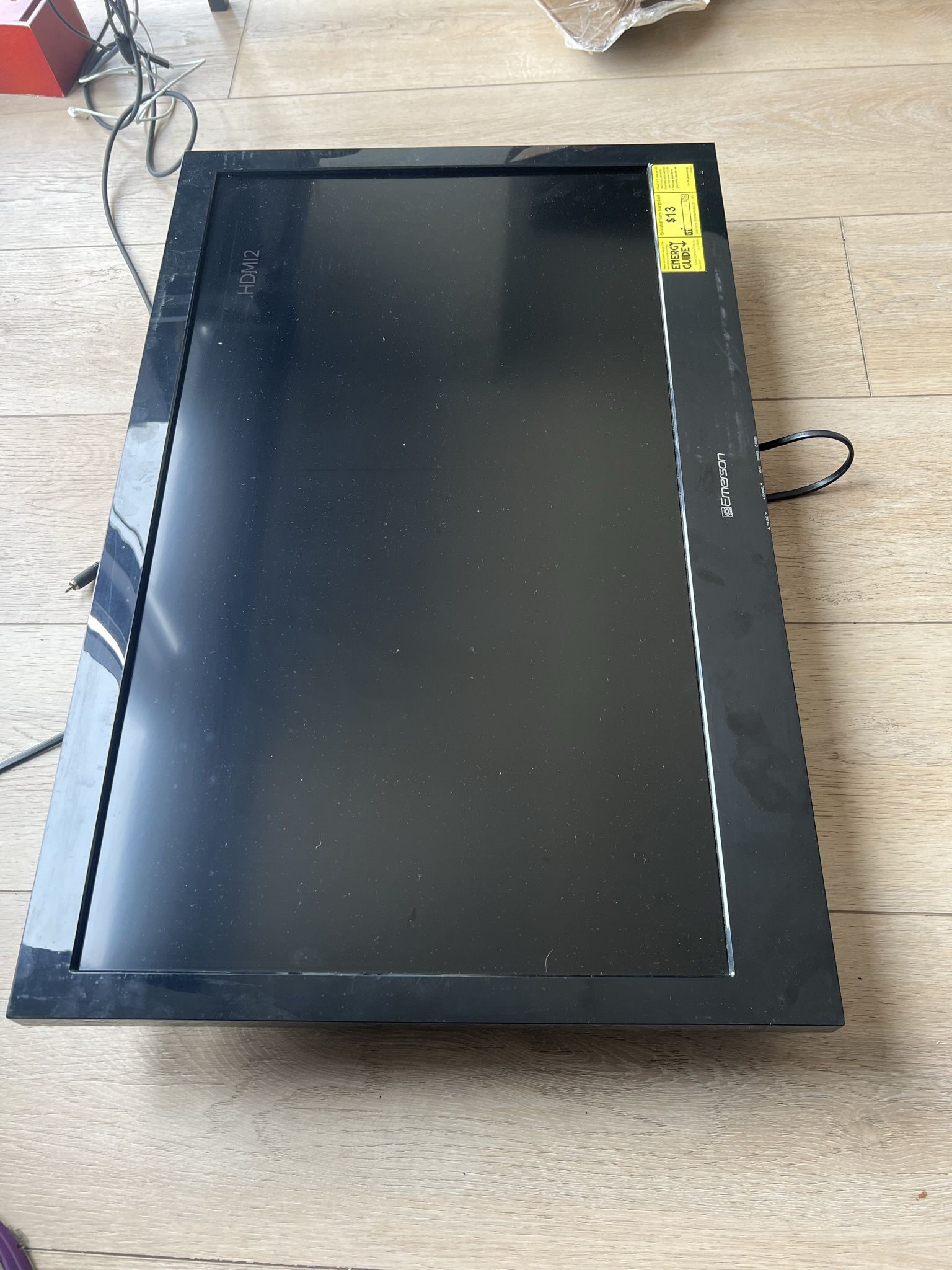 Emerson LCD TV 32”inch