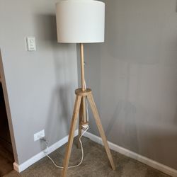 IKEA Floor Lamp – Adjustable Height, Modern Look