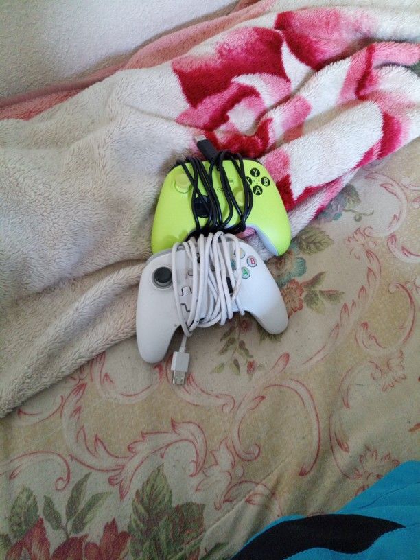 Xbox One Controllers