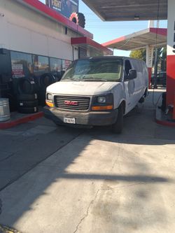2005 GMC Savana
