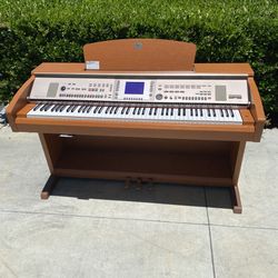 YAMAHA Clavinova MODEL CVP-303C Piano