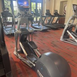 Precor EFX 885 Elliptical W P80 15” Touch Screen