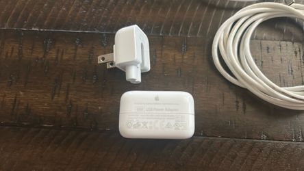 Apple usb power adapter with I phone cords