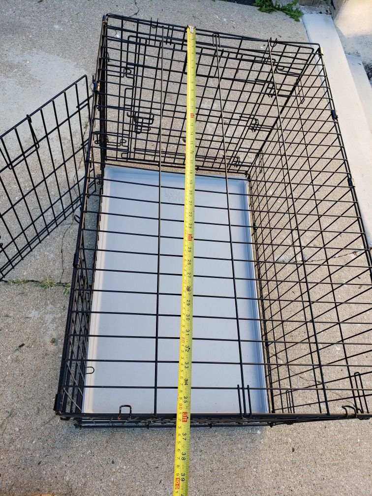 Large dog crate,, for 40 to 70 pounds dogs