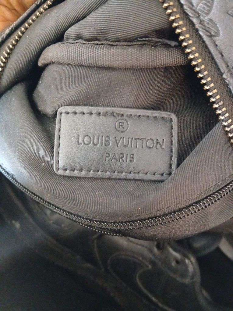 Black Louie Voton Real Leather Good Condition