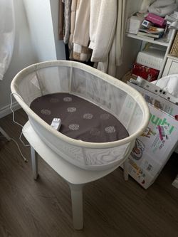 4 Moms Bassinet