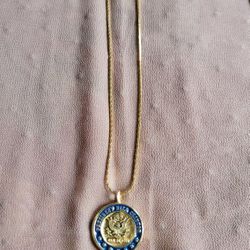 American  President  Bill Clinton  President and Chain.